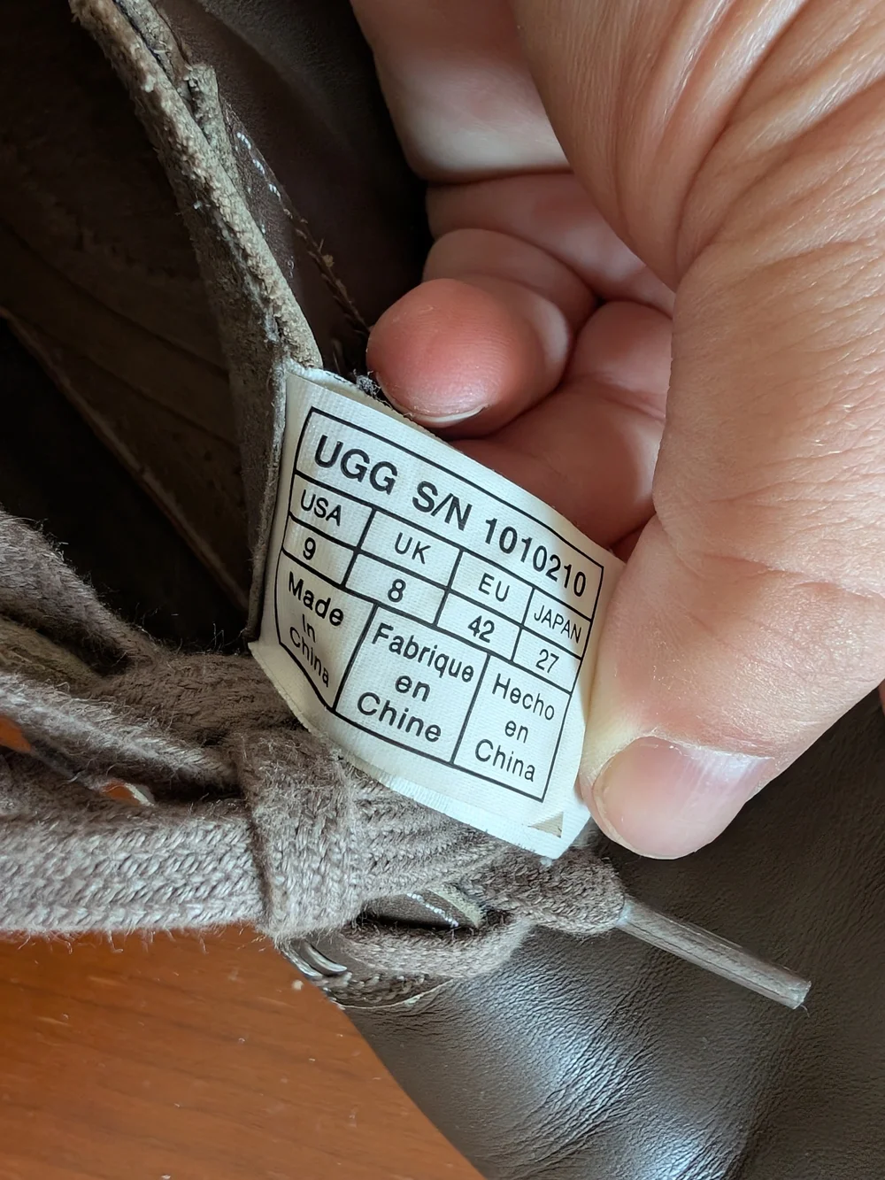 UGG Men’s Leather Chukka Shoes Brown Size 9